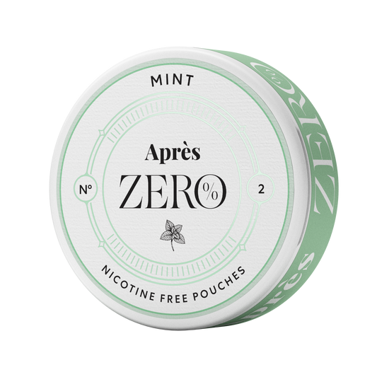 Detail close-up of the circular container for Après No 2 Mint Zero, featuring a minimalist design in white and green.
