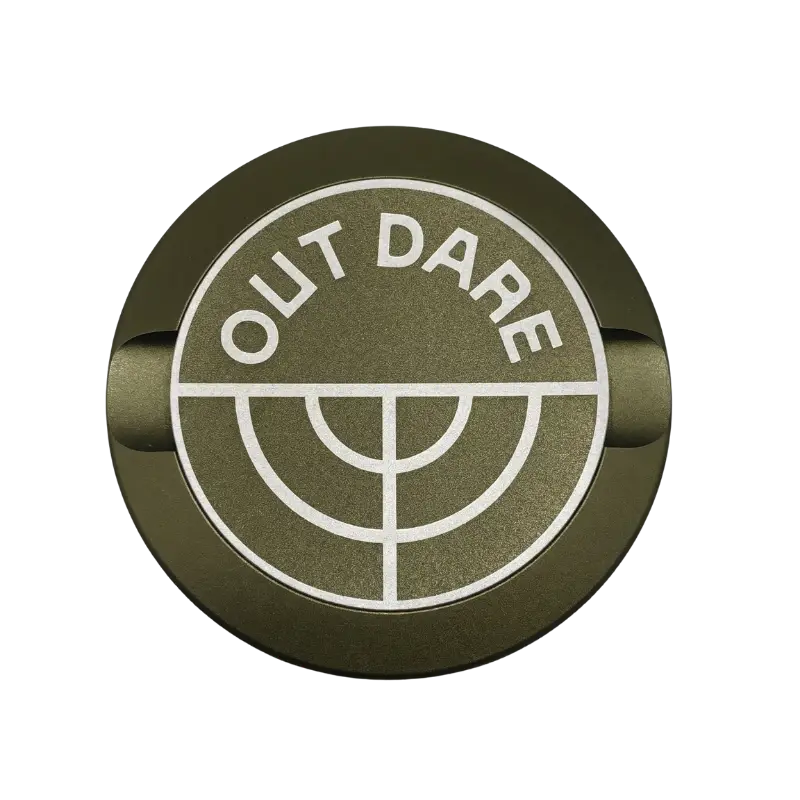 Green Outdare Metal Can for Killa Snus, featuring a sleek design and metal construction, perfect for storing tobacco products.