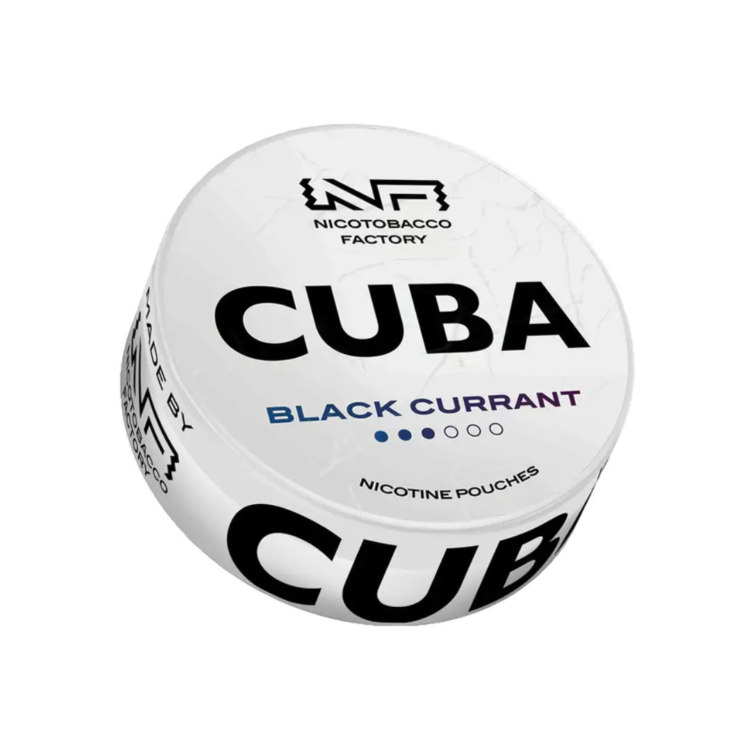 Cuba White Blackcurrant fruit jar by Europesnus.com with fresh blackcurrants and white fruit pieces in a glass jar.