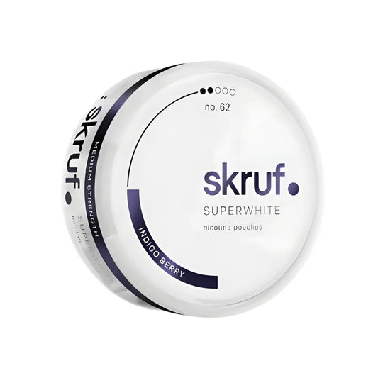 Skruf Superwhite NO.62 Indigo Berry smokeless tobacco pouch in a silver tin, showing the product packaging and branding.