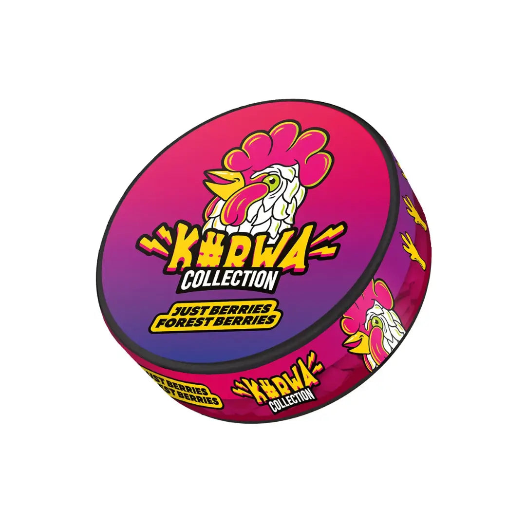 NikoPouches.dk Kurwa Just Berries Forest Berries in a resealable pouch with fresh mixed berries and vibrant colors.